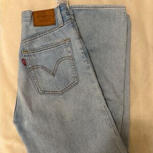 Levi’s Ribcage Ankle Jeans